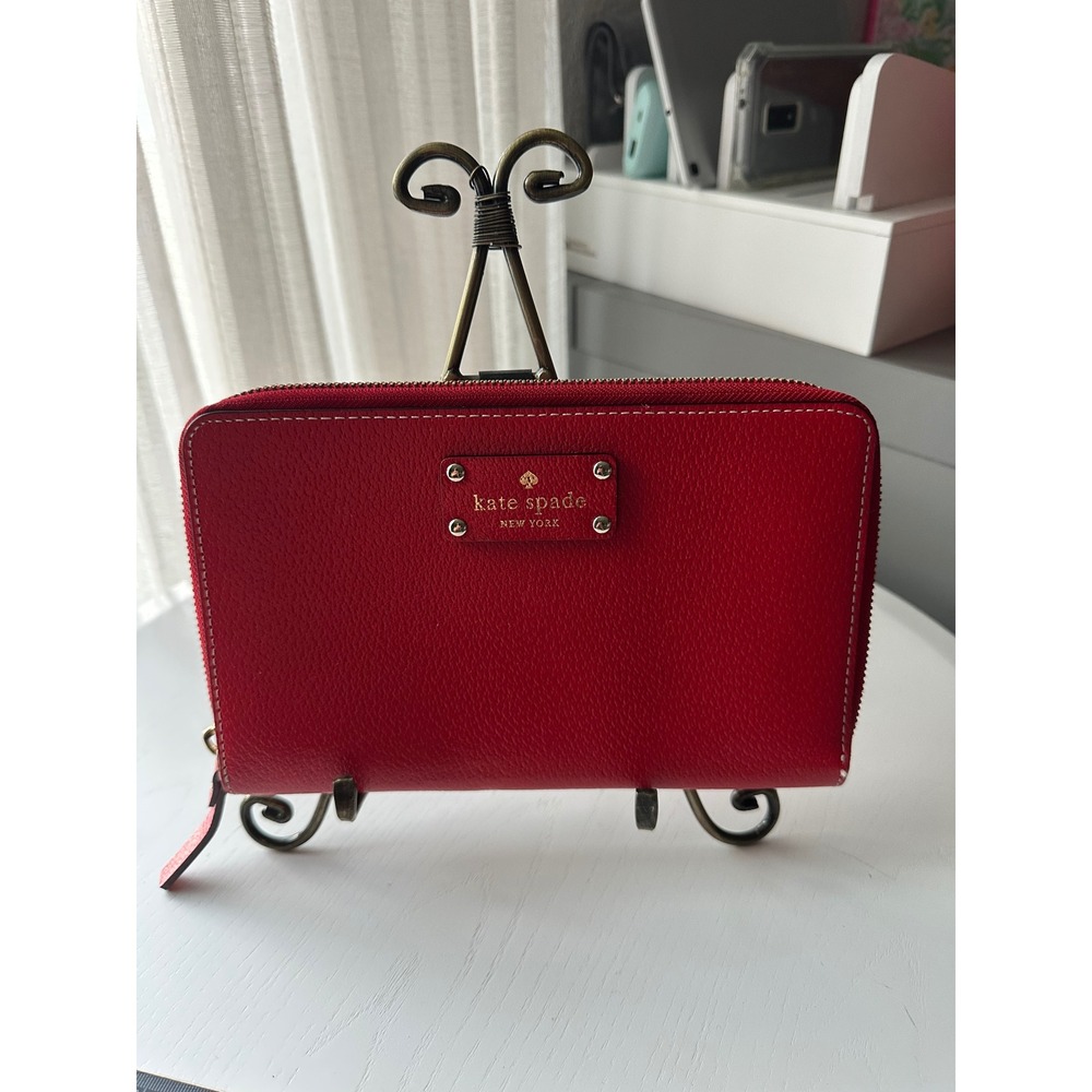 Kate Spade New York Red Pebbled Leather Zip Around Travel Wallet Vintage VGUC
